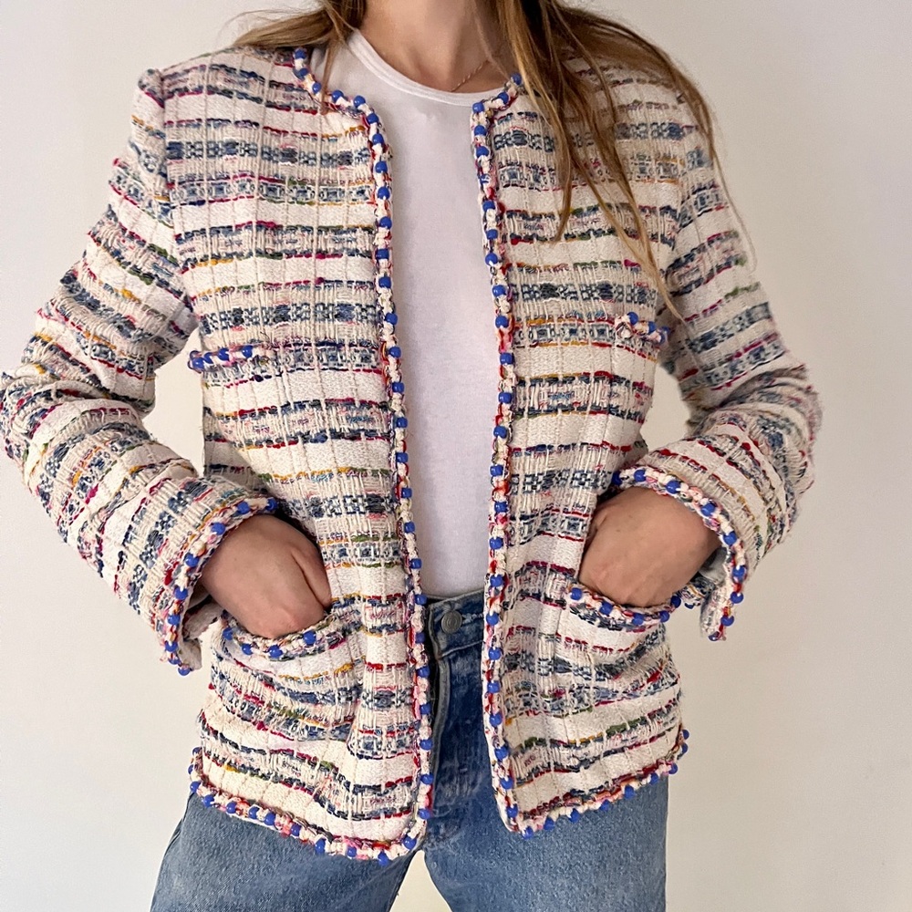 Chanel tweed blazer white/multicolor, blue bead trim, silver chain, buttons 38